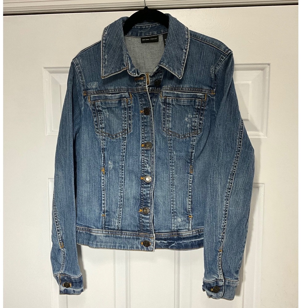 New York & Company Medium Wash Distressed Denim Trucker Jacket Womens Size M